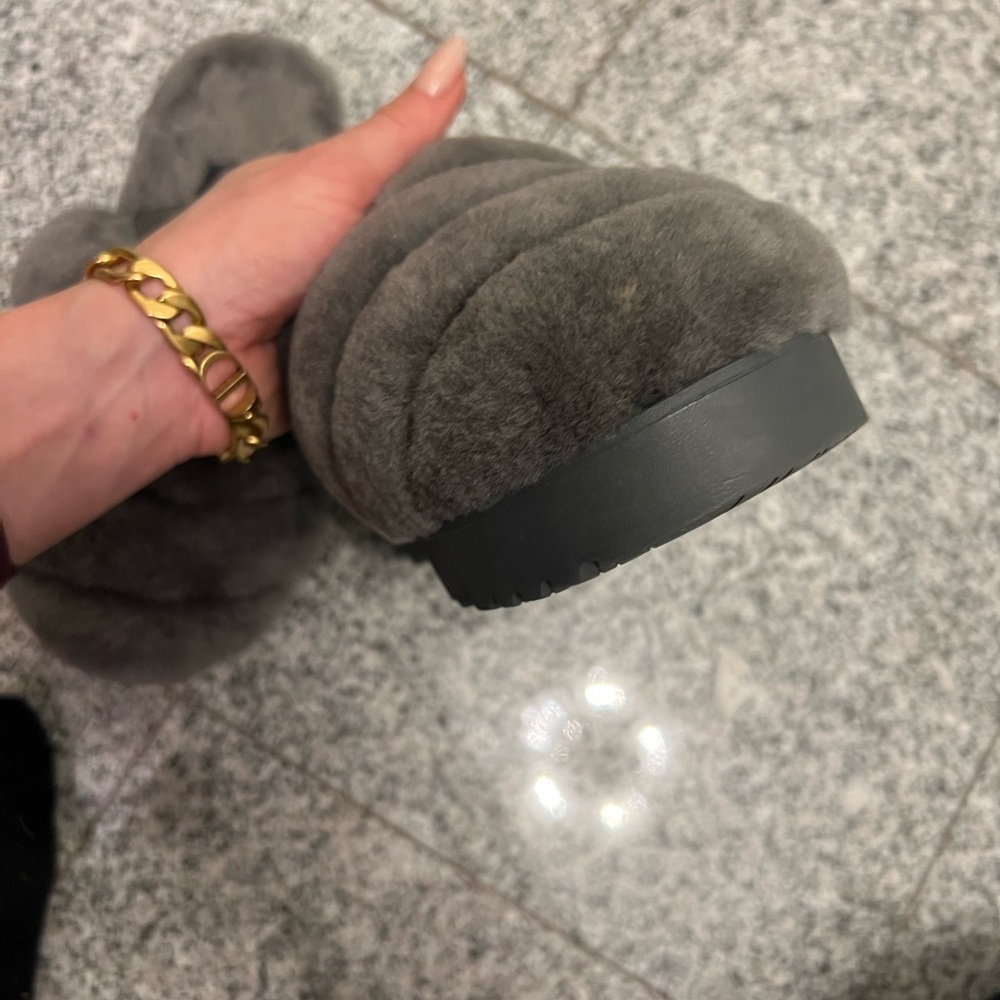 Ugg Authentic, Real Fur, Soft On Touch - image 4